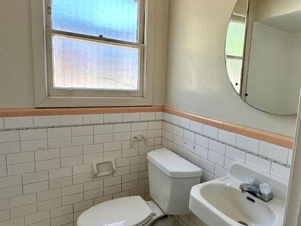 2062 Washington Ave, San Leandro CA 94577