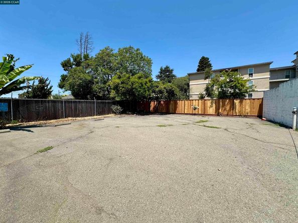 2062 Washington Ave, San Leandro CA 94577