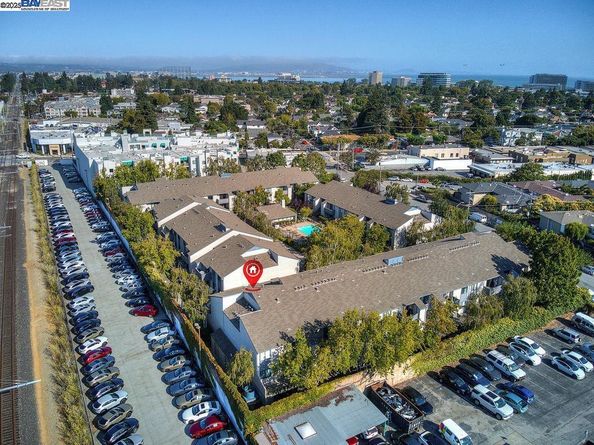 845 Woodside Way 111, San Mateo CA 94401
