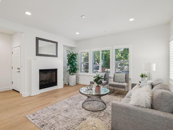 2145 Linden St, Livermore CA 94551
