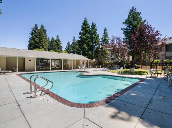 802 Dover, Hercules CA 94547