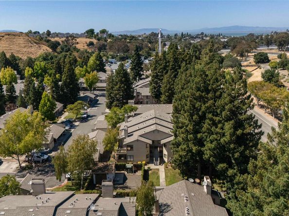 802 Dover, Hercules CA 94547