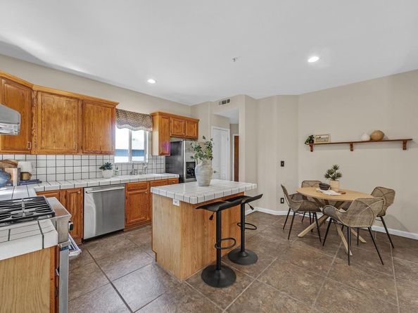 2350 W Avenue 135Th, San Leandro CA 94577