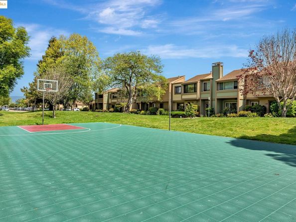 1160 Marianas Ln, Alameda CA 94502