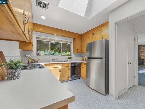 2101 Hillview Dr, Walnut Creek CA 94596