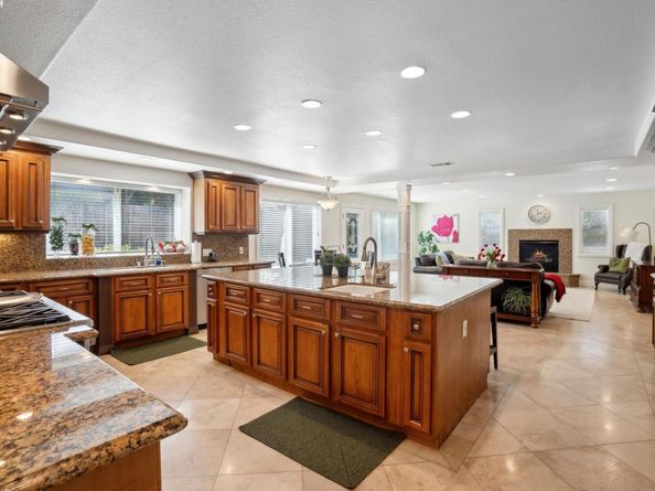 367 Mt Washington Way, Clayton CA 94517