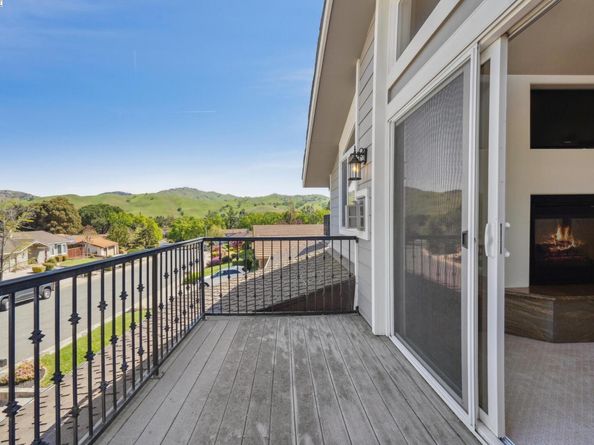 367 Mt Washington Way, Clayton CA 94517