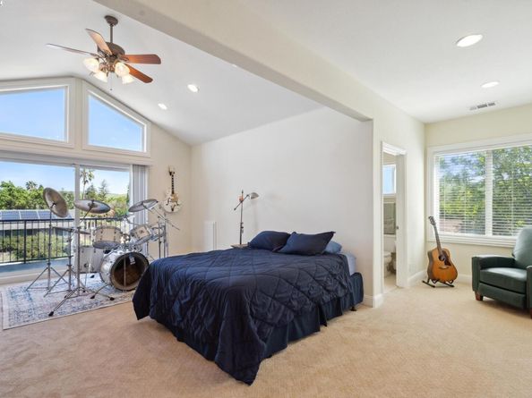 367 Mt Washington Way, Clayton CA 94517
