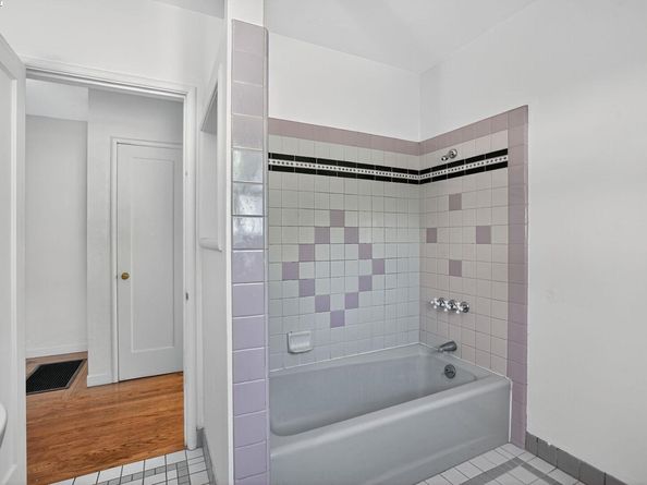 3927 Altamont Ave, Oakland CA 94605