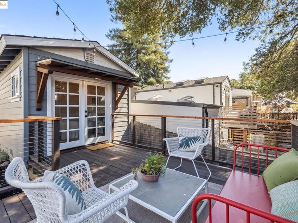 3887 Forest Hill Ave, Oakland CA 94602