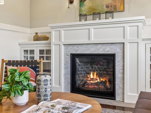 3887 Forest Hill Ave, Oakland CA 94602