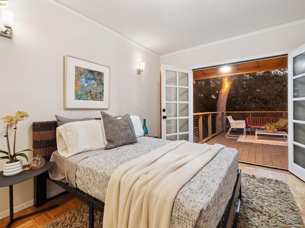 3887 Forest Hill Ave, Oakland CA 94602