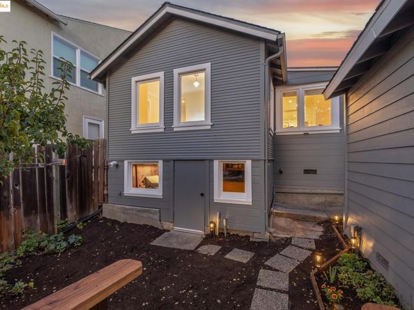 3887 Forest Hill Ave, Oakland CA 94602