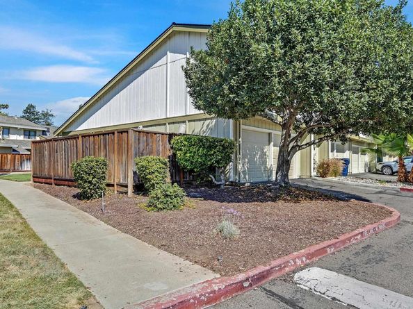 556 Morgan Cmn, Livermore CA 94551