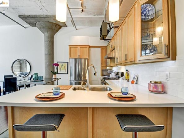 247 4th ST APT 204, Oakland CA 94607