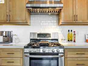 247 4th ST APT 204, Oakland CA 94607