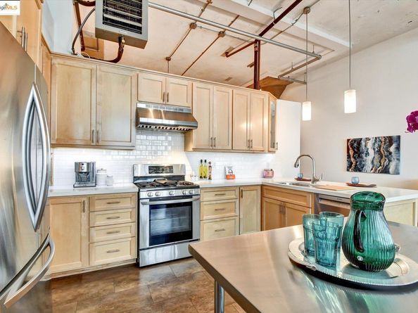 247 4th ST APT 204, Oakland CA 94607