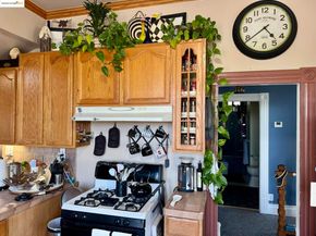 17 Montana St, Richmond CA 94801