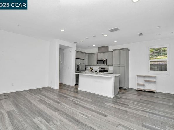 476 Colina Way, El Sobrante CA 94803