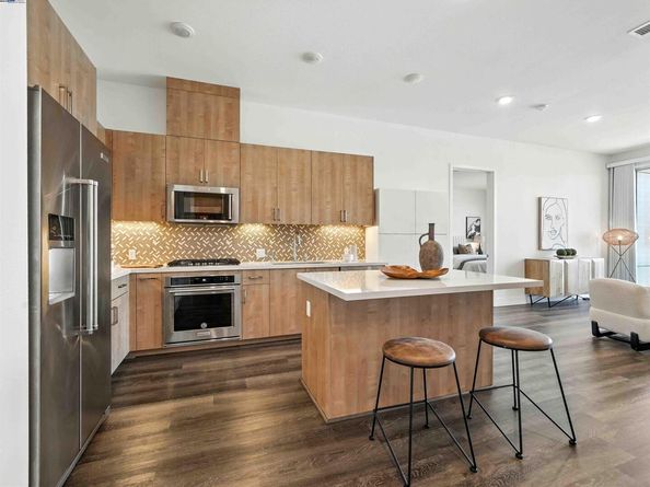 45128 Warm Springs Blvd 323, Fremont CA 94539