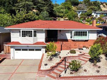 1876 Benedict Dr