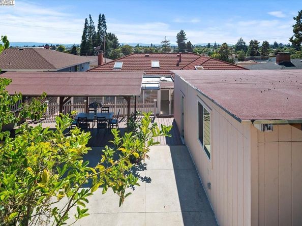 1876 Benedict Dr, San Leandro CA 94577