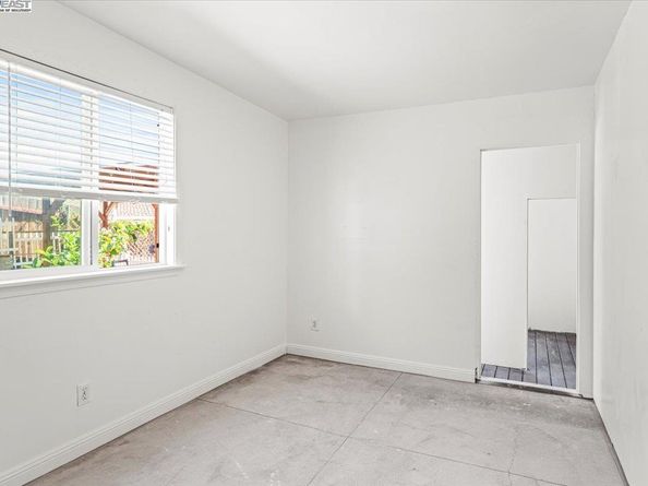 1876 Benedict Dr, San Leandro CA 94577