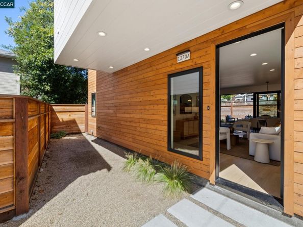 1270A 64th St, Emeryville CA 94608