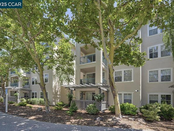 1840 Tice Creek 2437, Walnut Creek CA 94595
