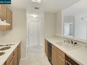 1840 Tice Creek 2437, Walnut Creek CA 94595
