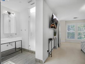 910 Willowshire Way, San Jose CA 95125