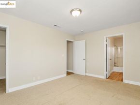 10500 Creekside Circle, Oakland CA 94603