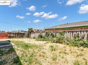10500 Creekside Circle, Oakland CA 94603