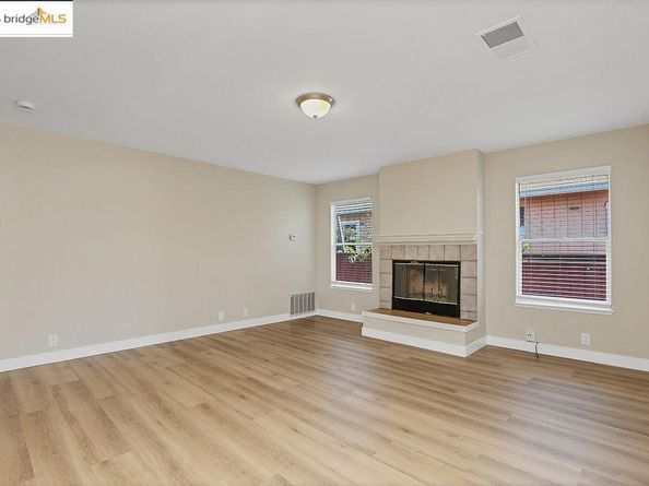 10500 Creekside Circle, Oakland CA 94603