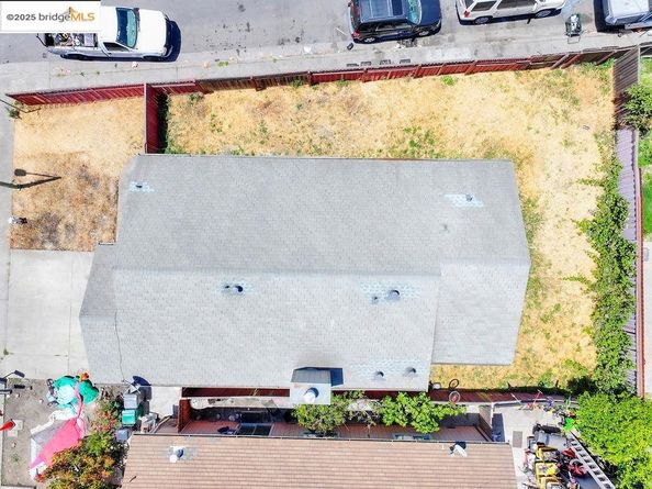10500 Creekside Circle, Oakland CA 94603