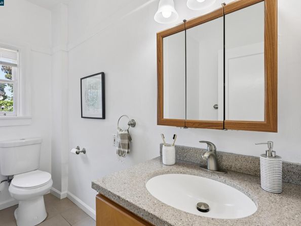 661 Brookwood Pl, Oakland CA 94610