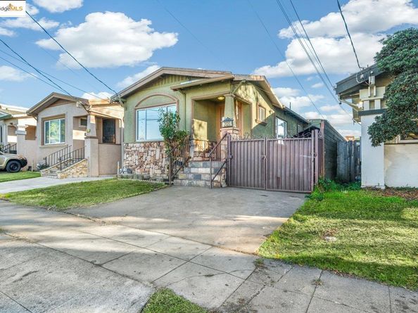 2020 Auseon AVE, Oakland CA 94621
