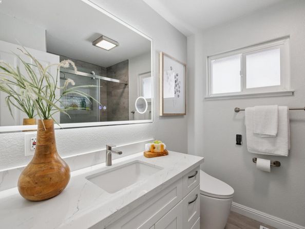 3594 Cama Ln, Castro Valley CA 94552
