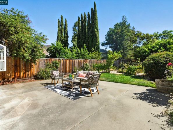 1817 Sinclair Dr, Pleasanton CA 94588