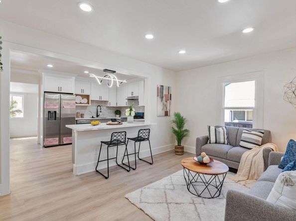 2720 Short St, Oakland CA 94619