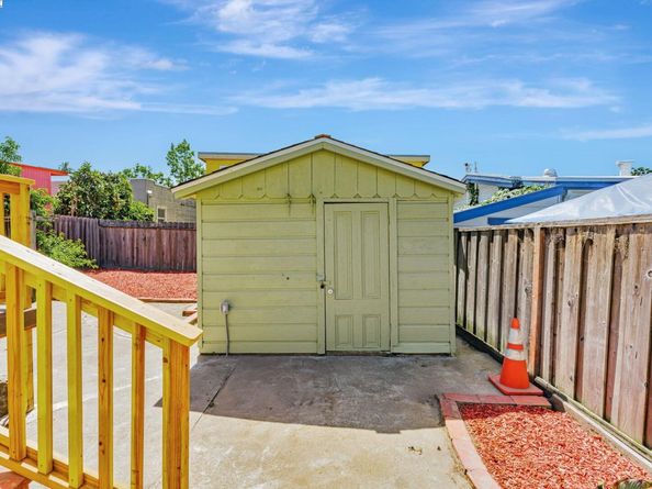 2720 Short St, Oakland CA 94619