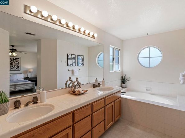 1015 Hidden Oak Ct, Concord CA 94521
