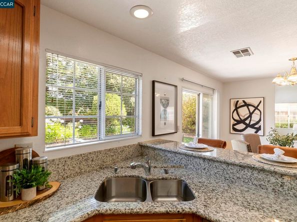 1015 Hidden Oak Ct, Concord CA 94521