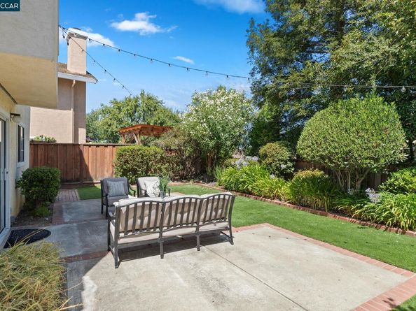 1015 Hidden Oak Ct, Concord CA 94521