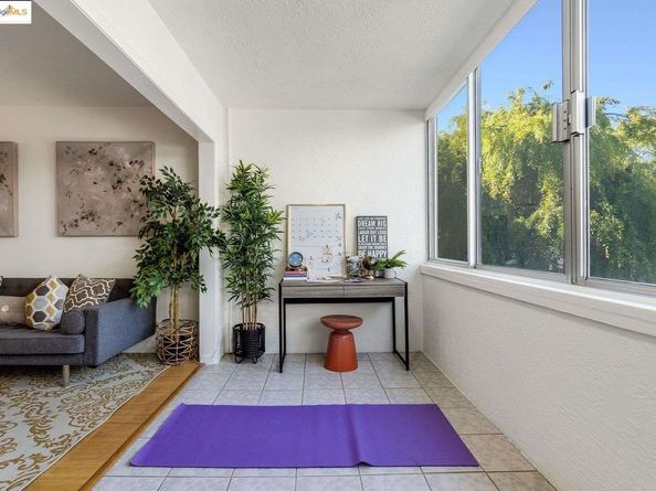 325 Kitty Hawk RD UNIT 207, Alameda CA 94501