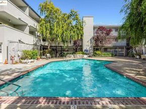 325 Kitty Hawk RD UNIT 207, Alameda CA 94501