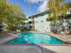 325 Kitty Hawk RD UNIT 207, Alameda CA 94501