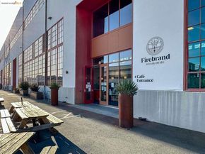 325 Kitty Hawk RD UNIT 207, Alameda CA 94501