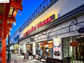 325 Kitty Hawk RD UNIT 207, Alameda CA 94501