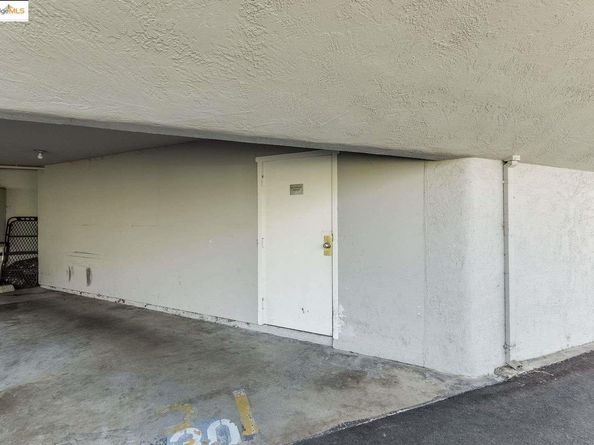325 Kitty Hawk RD UNIT 207, Alameda CA 94501